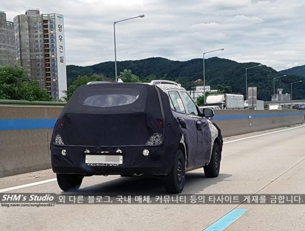 hyundai-qxi-india-new-compact-suv-rear-back-pictures-photos-images-snaps-gallery-video