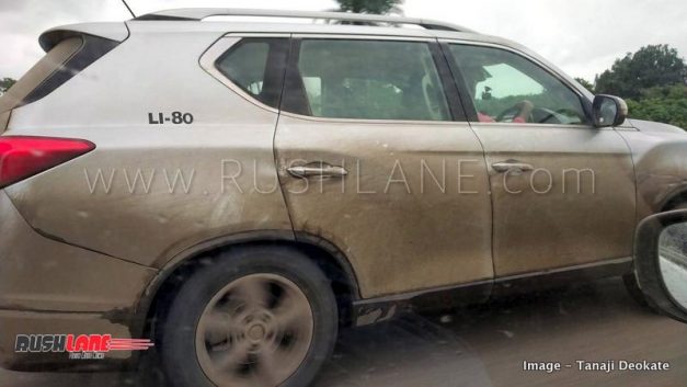 mahindra-xuv700-suv-spied-testing-india-pictures-photos-images-snaps-gallery-002