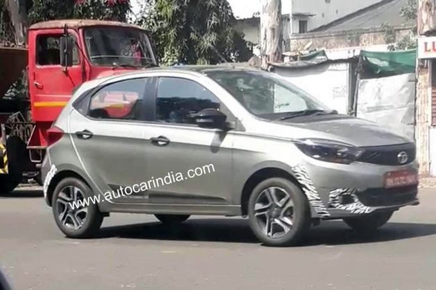 tata-tiago-xz-range-top-pictures-photos-images-snaps-gallery