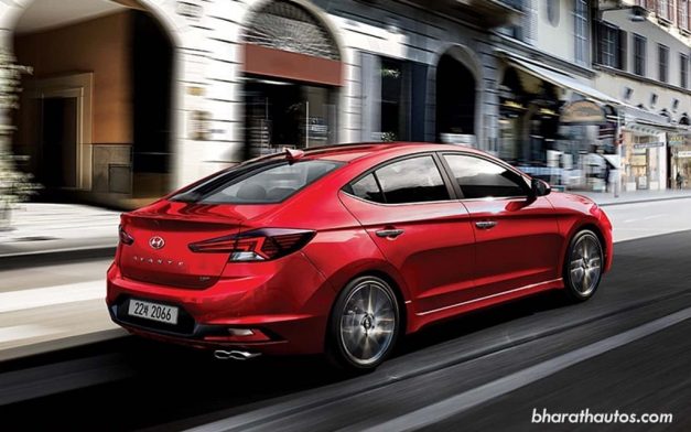 2019-hyundai-elantra-sport-rear-back-india-pictures-photos-images-snaps-gallery