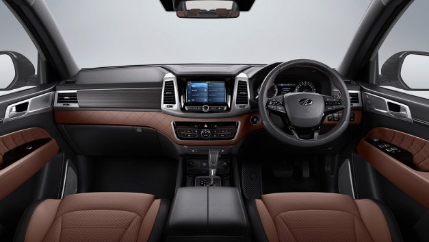 mahindra-alturas-g4-interior-dashboard-india-pictures-photos-images-snaps-gallery