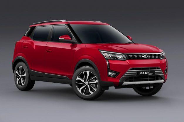 2019-mahindra-xuv300-india-exterior-outside-pictures-photos-images-snaps-gallery