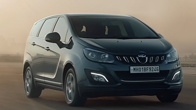 new-mahindra-marazzo-8-seater-top-spec-front-pictures-photos-images-snaps-gallery