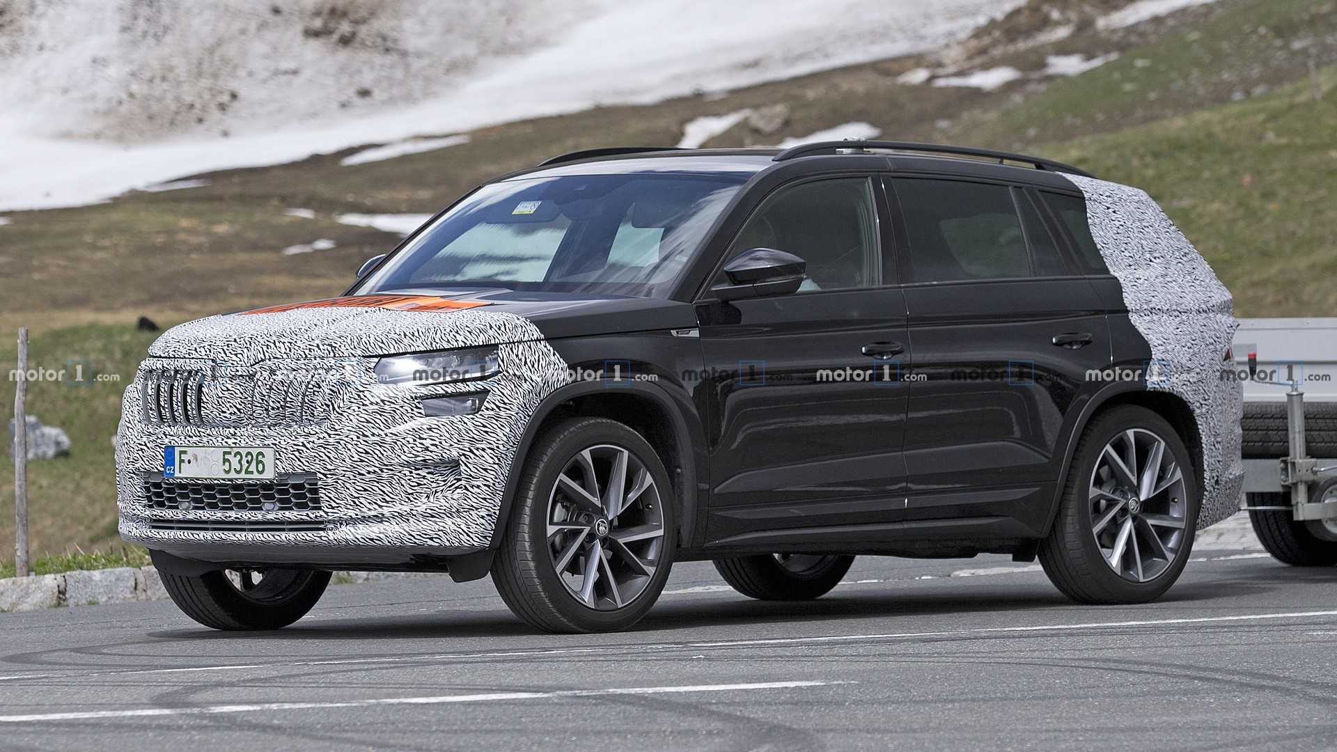 Spied Skoda Kodiaq To Undergo A Facelift May Be Launched Next Year