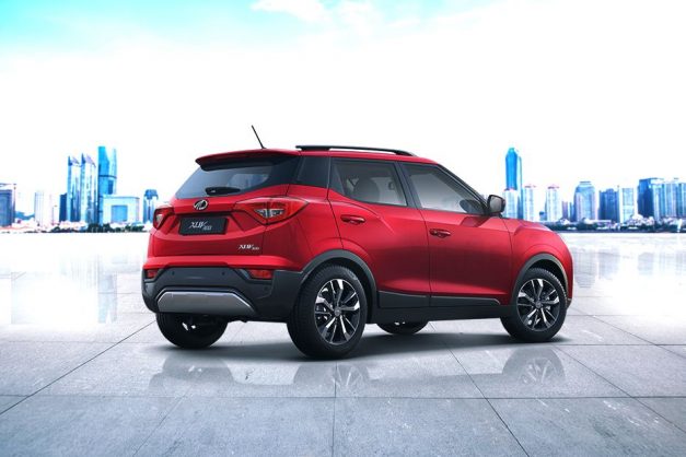 mahindra-xuv300-new-petrol-turbo-engine-di-technology-bs-6-back-rear
