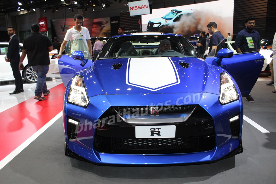 2020-nissan-gtr-50th-anniversary-edition-front-fscia-dubai-motor-show-pictures-photos-images-snaps-gallery