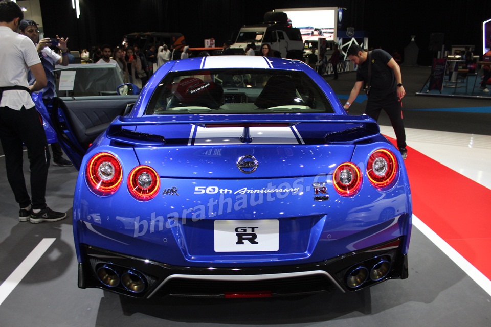 2020-nissan-gtr-50th-anniversary-edition-rear-back-dubai-motor-show-pictures-photos-images-snaps-gallery