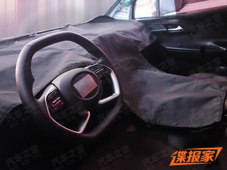 new-hyundai-carnival-mpv-dashboard-interior-spied-india-pictures-photos-images-snaps-gallery